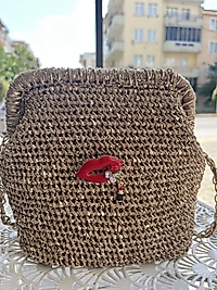 Dudak Model Broş