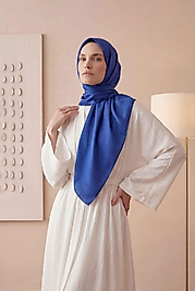 Düz Kristal Kumaş Eşarp - Kaymaz, Şık, Tok Duran | Günlük & Abiye Uyumlu