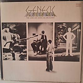 GENESIS * THE LAMB LIES DOWN ON BROADWAY