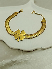 yonca bileklik