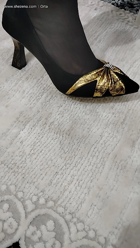 siyah süet üzeri fiyonk tasarımlı ayakkabı