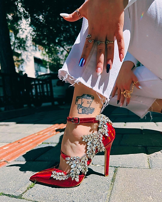 Scorpio-hot Tasarımlı Kristal Taş  11 cm Kırmızı Stiletto