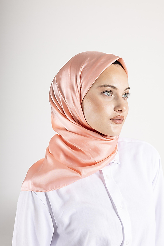 Düz Kristal Kumaş Eşarp - Kaymaz, Şık, Tok Duran | Günlük & Abiye Uyumlu