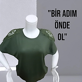 omuz detaylı bluz
