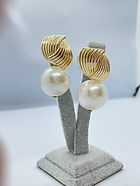 İNCİ KÜPE GOLD RENGİ DETAYLI