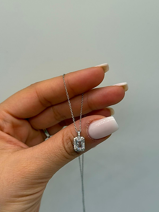 Baget Taşlı Zarif Kolye