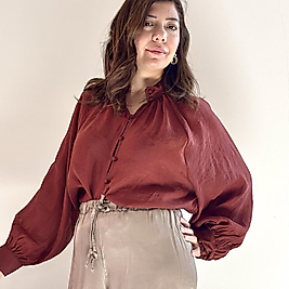 Hakim yaka düğmeli gömlek