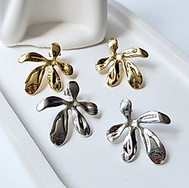 Ari Jewelry Altın ve Gümüş Renkli Çelik Çiçek Tasarım Küpe - Modern Küpe Modelleri