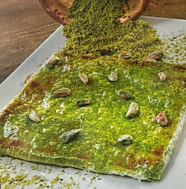 Fıstıklı ve Kaymaklı Kare Katmer
