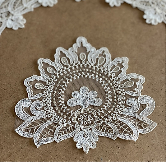 Damask Dantel Sunum Peçetesi Krem