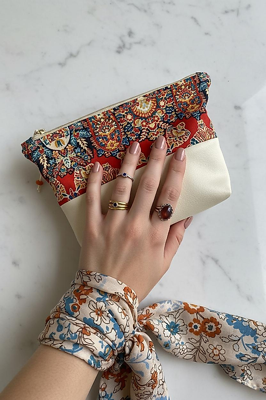 Etnik Desenli Krem Kadın El Çantası