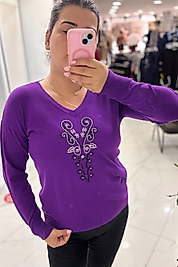 V Yaka Taş İşlemeli Mor Angora Kazak