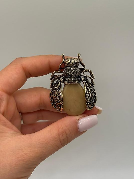 Doğal Taş Gövdeli Antik Gold Böcek Broş