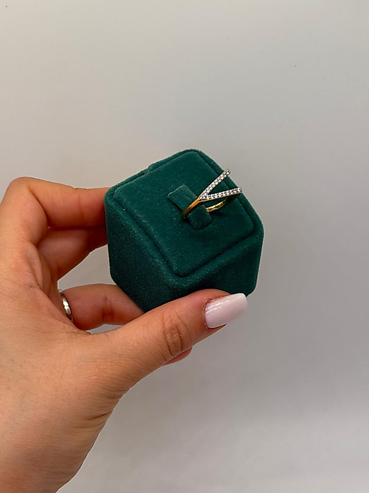 Xuping Zarif Kesişim Pırlanta Yüzük