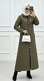 Yakası Zincir Detayli Uzun Kapitone Kaban