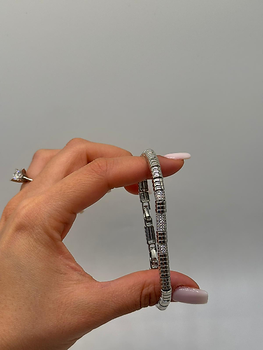 Silindir Detaylı Zirkon Taşlı Xuping VIP Çelik Gümüş Renk Kadın Bileklik