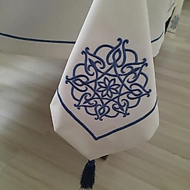 İndigo Osmanlı Nakışlı Ekru Masa Örtüsü