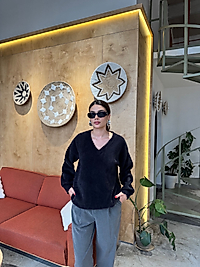 Oversize ,Yumuşak Standart Beden Siyah Kazak 2026