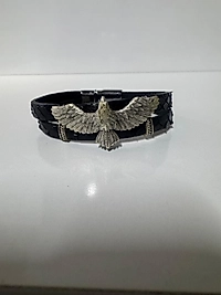 Siyah Renkli Gerçek Yılan Derili Kartal Detaylı Mıknatıslı Bilek