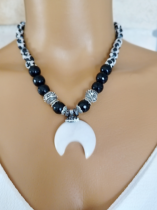 AKİK ONIX KISA KOLYE