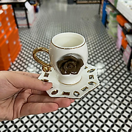 Üç renk kabartmalı güllü  altılı fincan takımı