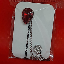 Ürün kodu:452009
Stok:75 Adet
Bordo damla elmas Taşlı Damat Yaka Zinciri