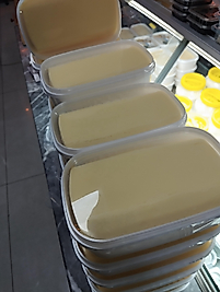 Yemeklik bitkisel katkılı tere yağı yüzde 40 katkı vardır için de 1 kg