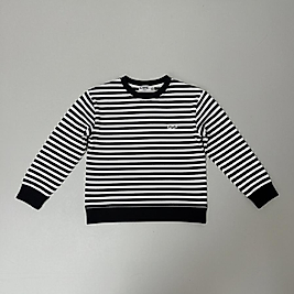 Siyah beyaz çizgili erkek çocuk kazak