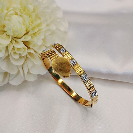 ÇELİK GOLD TAŞLI  KARARMAZ PASLANMAZ   20 CM  YILAN  KELEPÇE