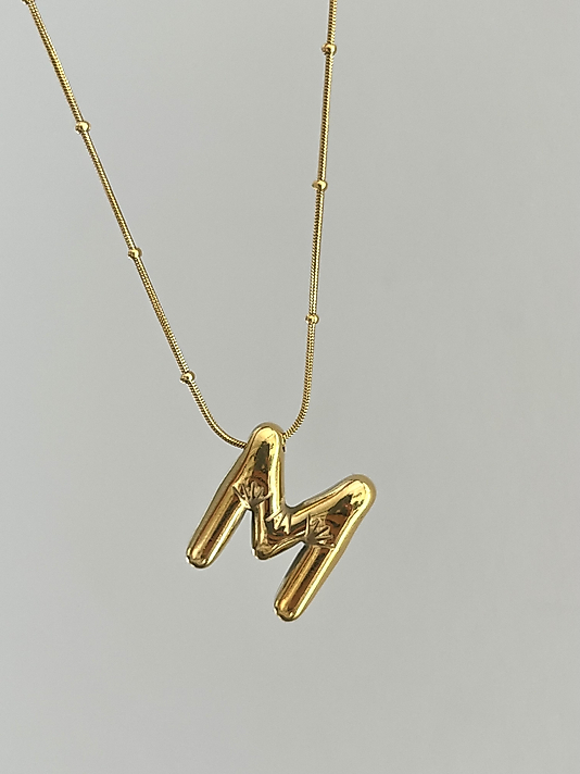 Çelik M Balon Harf Kolye