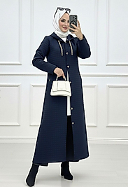 Yakası Zincir Detayli Uzun Kapitone Kaban