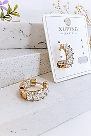 Xuping Vip Seri Baget Zirkon Taşlı Gold Renk Çelik Halka Küpe (1,5 cm)