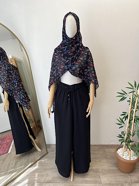 Siyah Bağcıklı Müslin Pantolon - Etek