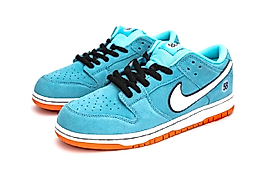 Nike Dunk Low “ Club Gulf 58