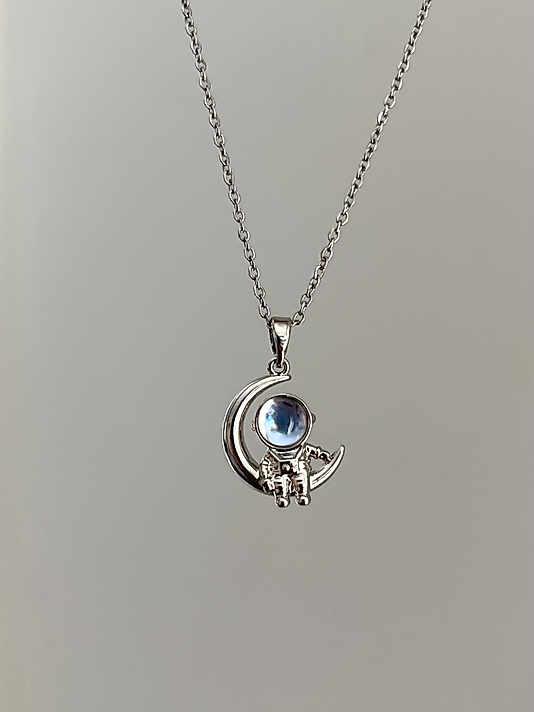 Çelik Uzay Serisi Astronot Kolye