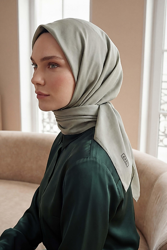 Düz Kristal Kumaş Eşarp - Kaymaz, Şık, Tok Duran | Günlük & Abiye Uyumlu