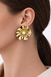 14K Altın Renk İnci Detaylı Çiçek Formlu Kadın Küpe