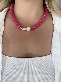 Pembe Boncuklu İnci Detaylı Kolye