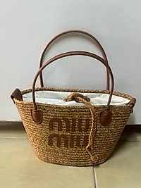 Jüt Mıu Mıu kahverengi Ağzı Büzgülü Omuz Çanta