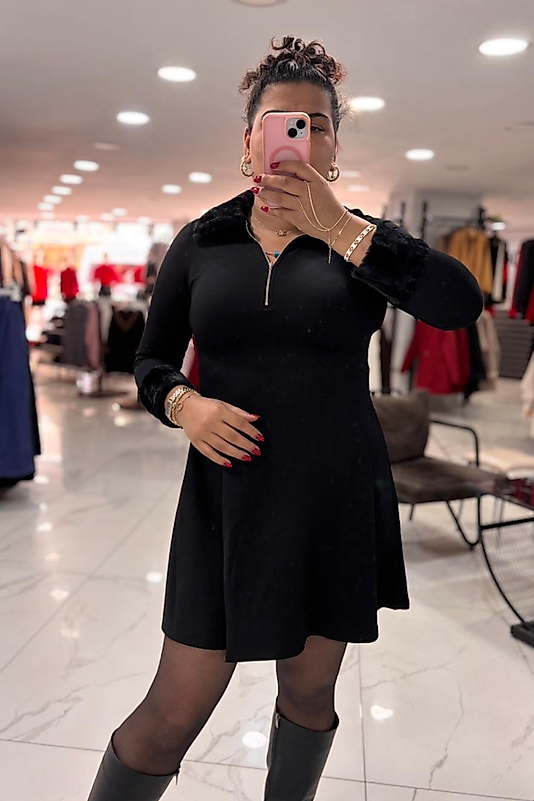 Yaka ve Manşet Kürk Detaylı Elbise