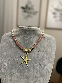 Gold Deniz Yıldızı Kolye Krem&Pembe Boncuk Detay